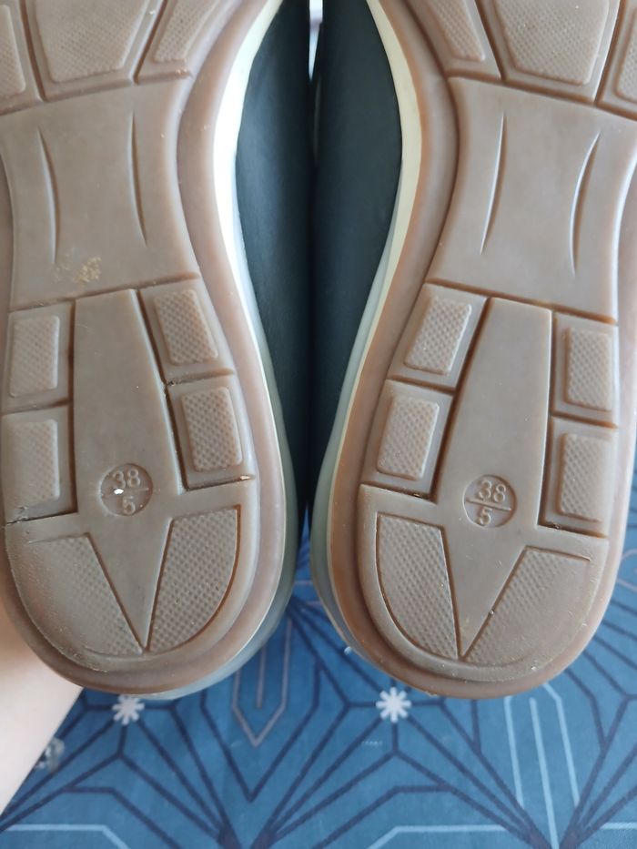 Paire de chaussure - photo numéro 6