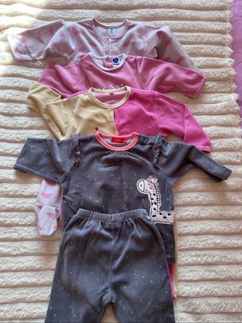 Lot 4 pyjamas 9 mois