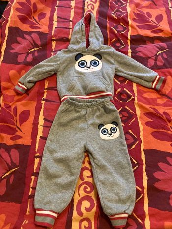 Jogging panda little girl 24 mois
