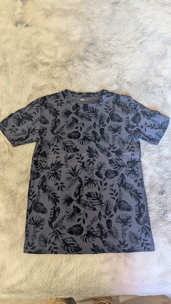 T-Shirt Gémo taille 12 ans