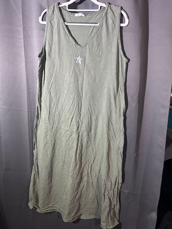 Robe longue, couleur kaki, taille XXL