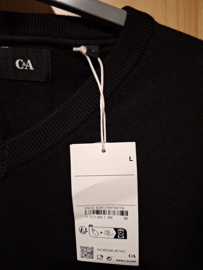 Sweat col V neuf noir C&A L - photo numéro 2