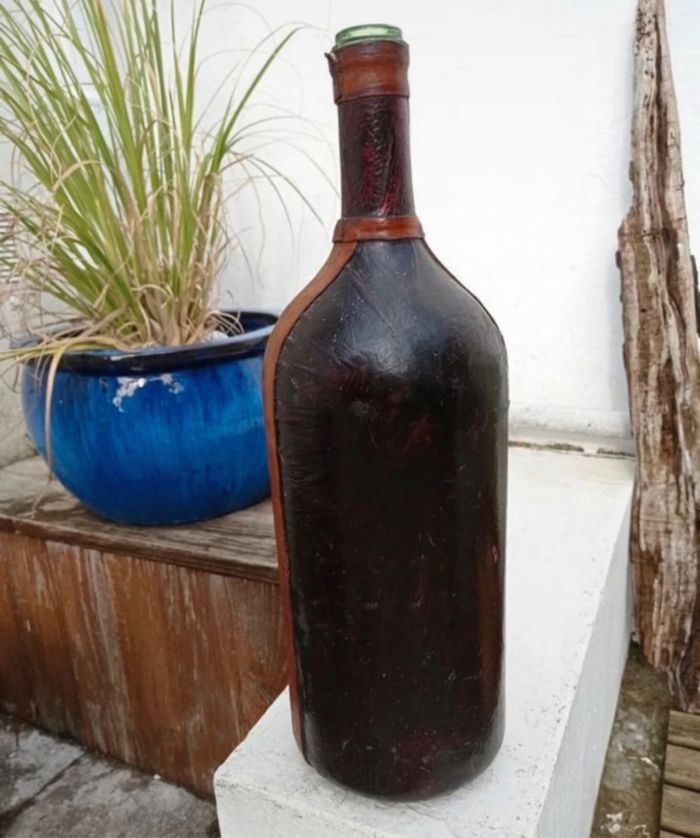 Grande bouteille Jéroboam / (3 L) gainée de cuir avec peinture marine – env H.46,5 cm - photo numéro 3