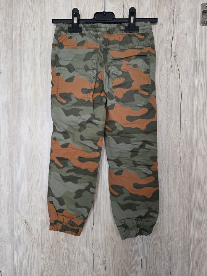 PANTALON GARÇON MILITAIRE KIABI TAILLE 5ANS - photo numéro 2