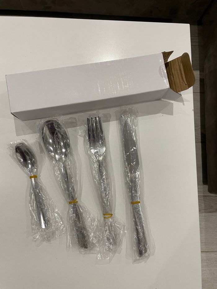 Couverts - photo numéro 3