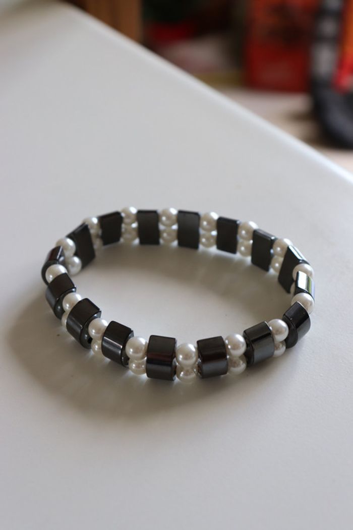 Bracelet noir et blanc - photo numéro 3