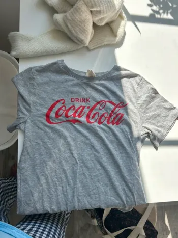 T-shirt H&M coca cola