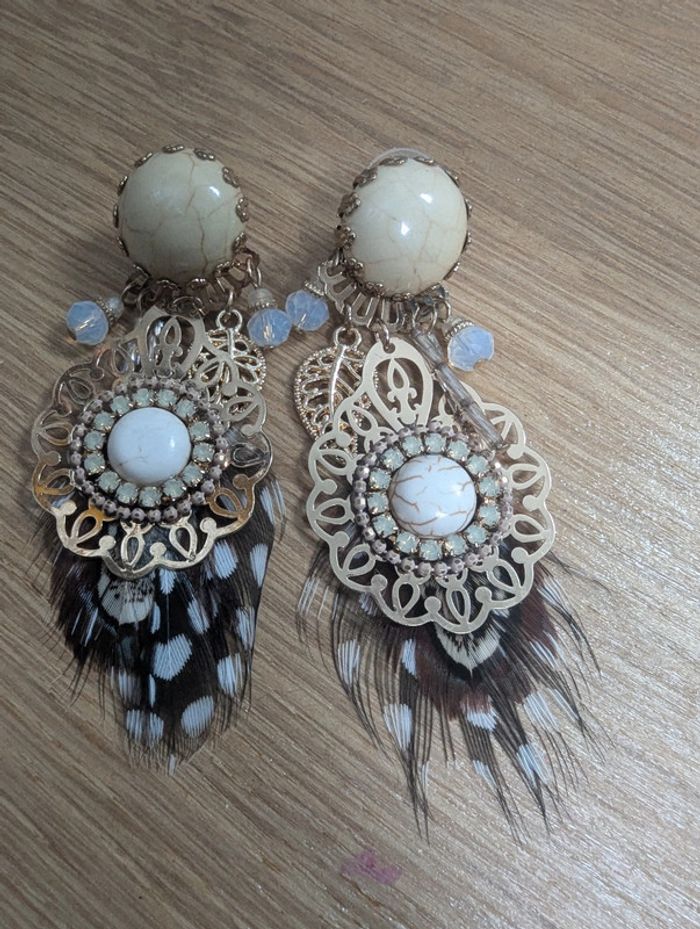Jolies boucles d'oreille neuves
