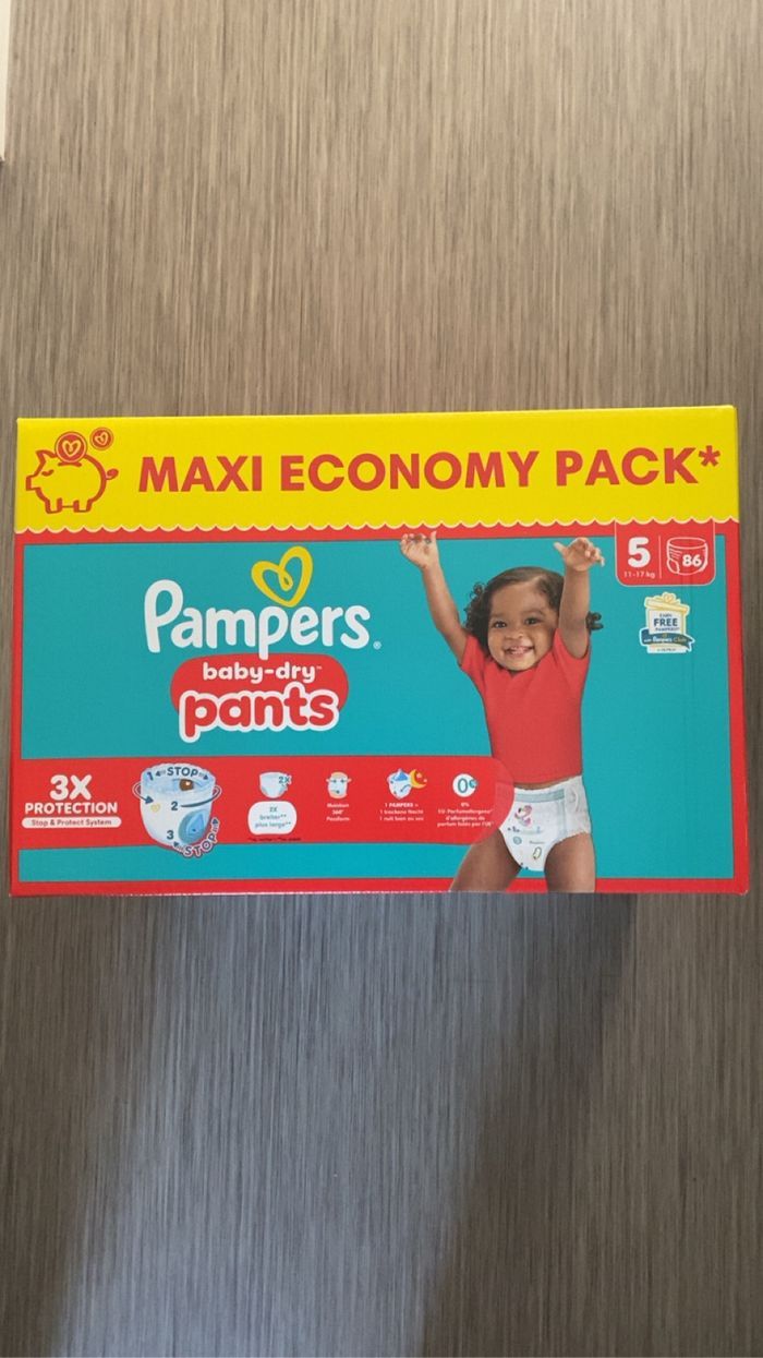 Couches Pampers baby-dry pants taille 5