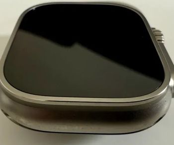 Apple Watch Ultra 2 49mm Boîtier Titane GPS /Cellulaire en excellent état