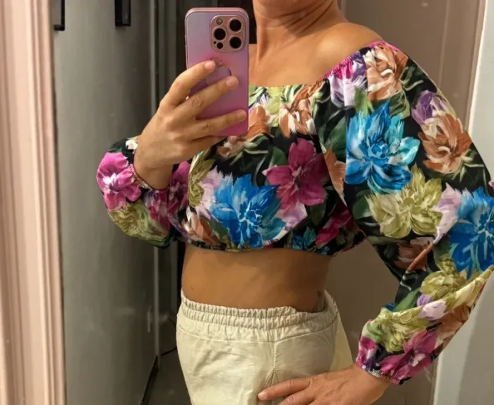 Blouse crop top fleurie taille M - photo numéro 2