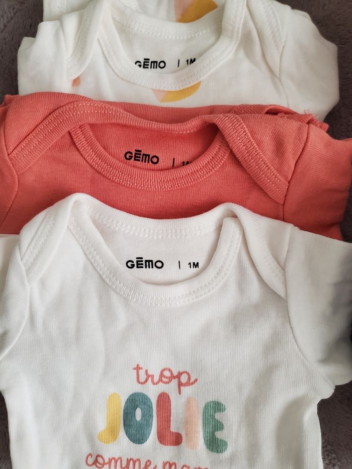 Lot vêtements 1 mois - photo numéro 4