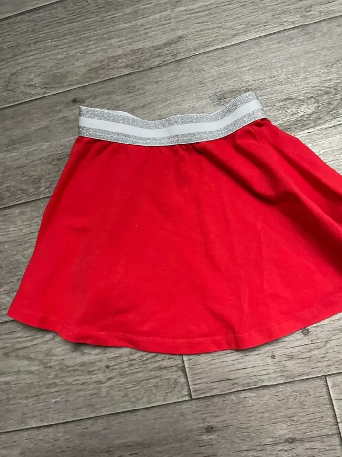 Jupe rouge  Taille élastique blanc et argent Z 3 ans - photo numéro 4