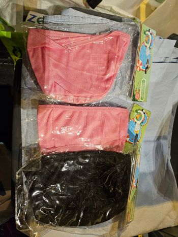 Lot de 3 bonnets  enfant de piscine neuf