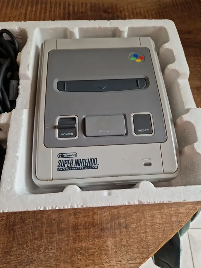 Console super Nintendo en boite - photo numéro 8