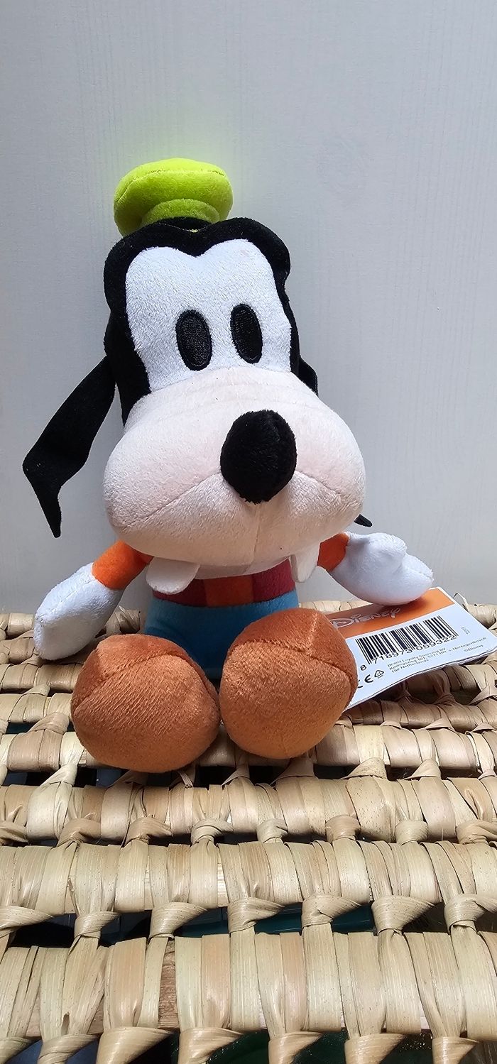 Petite peluche dingo Disney neuve - photo numéro 2