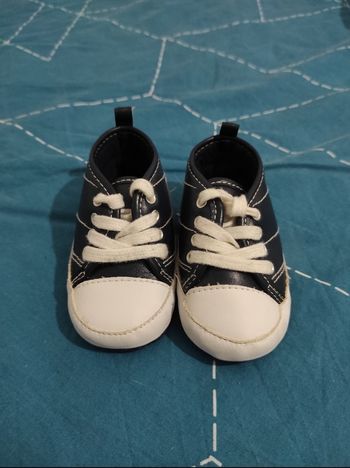 Baskets bébé noires