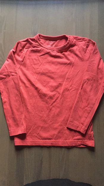 T-shirt manche longue. 110cm