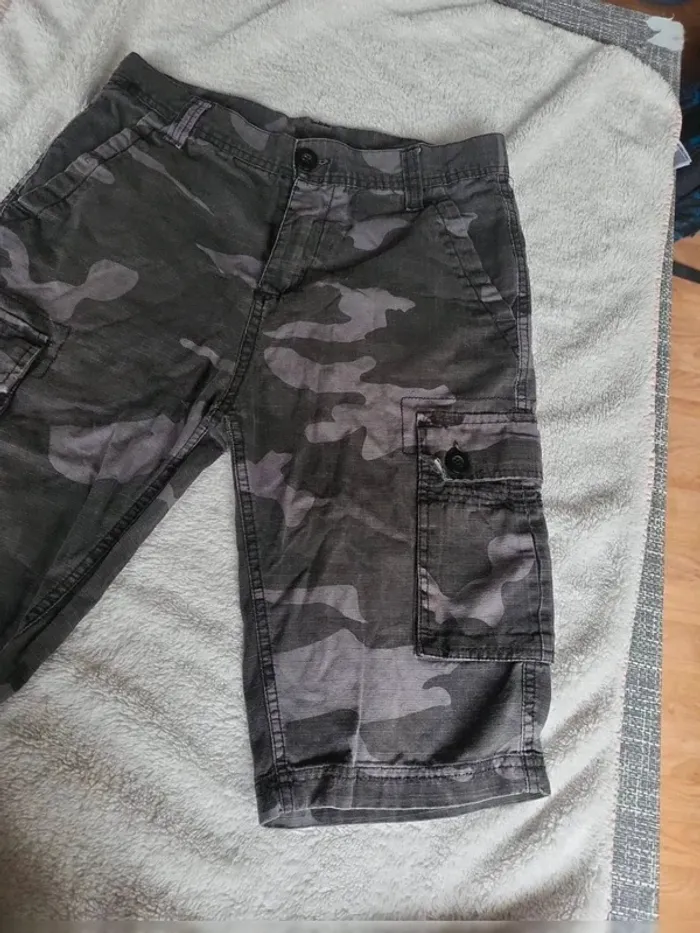 Bermuda taille 14 ans militaire