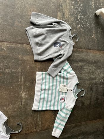 2 pulls creeks 12mois neufs