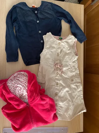 Robe gilet pilou 4 ans fille tao United Colors of Benetton okaidi rose bleu beige