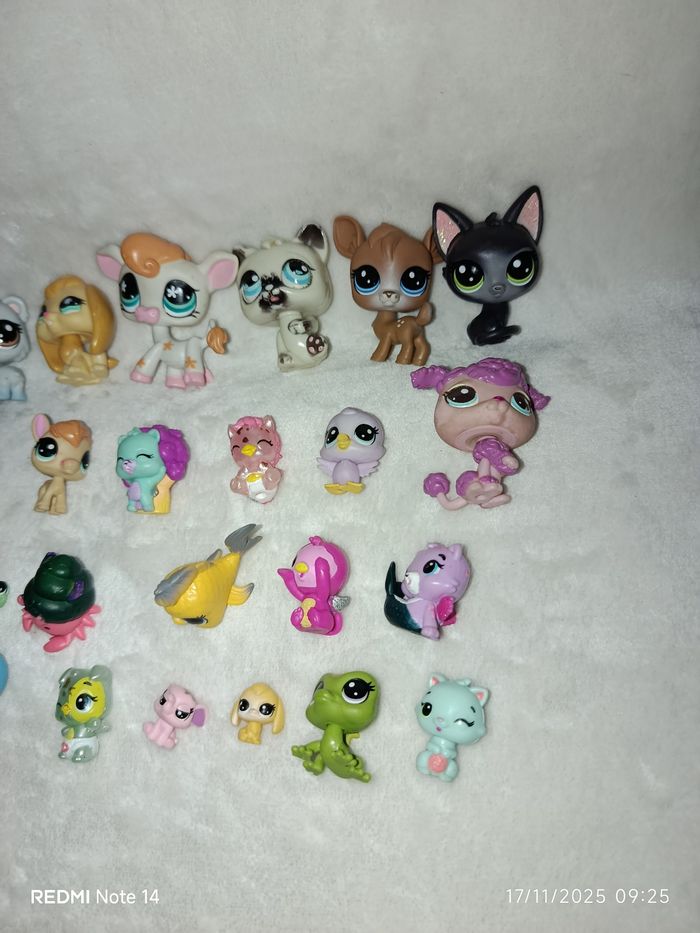 A saisir, lot figurines " petshop "  ( bien lire ) - photo numéro 2