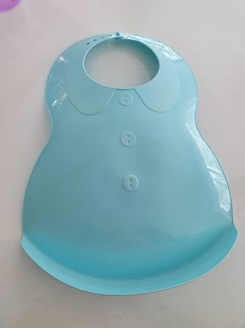 Bavoir avec récupérateur