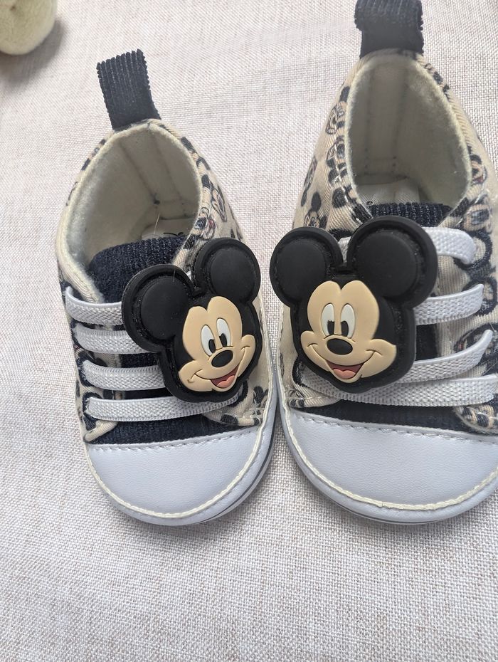 Chaussure bébé mickey - photo numéro 2