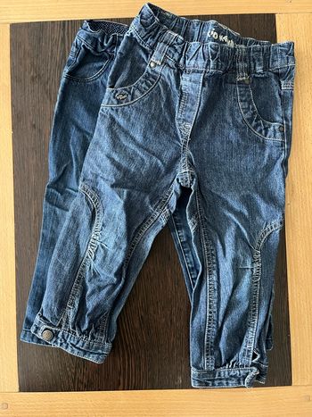 2 jeans filles 24mois