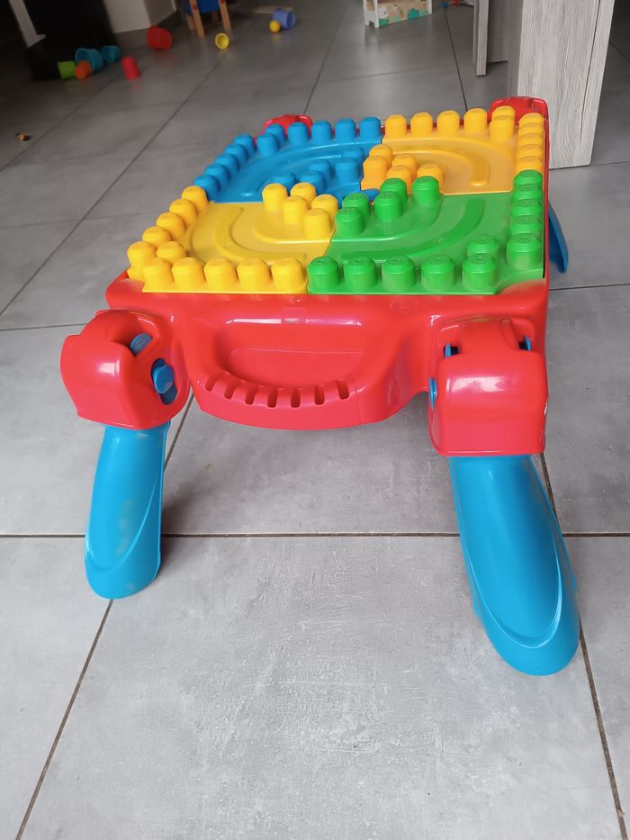Table d'activités Mega bloks - photo numéro 4