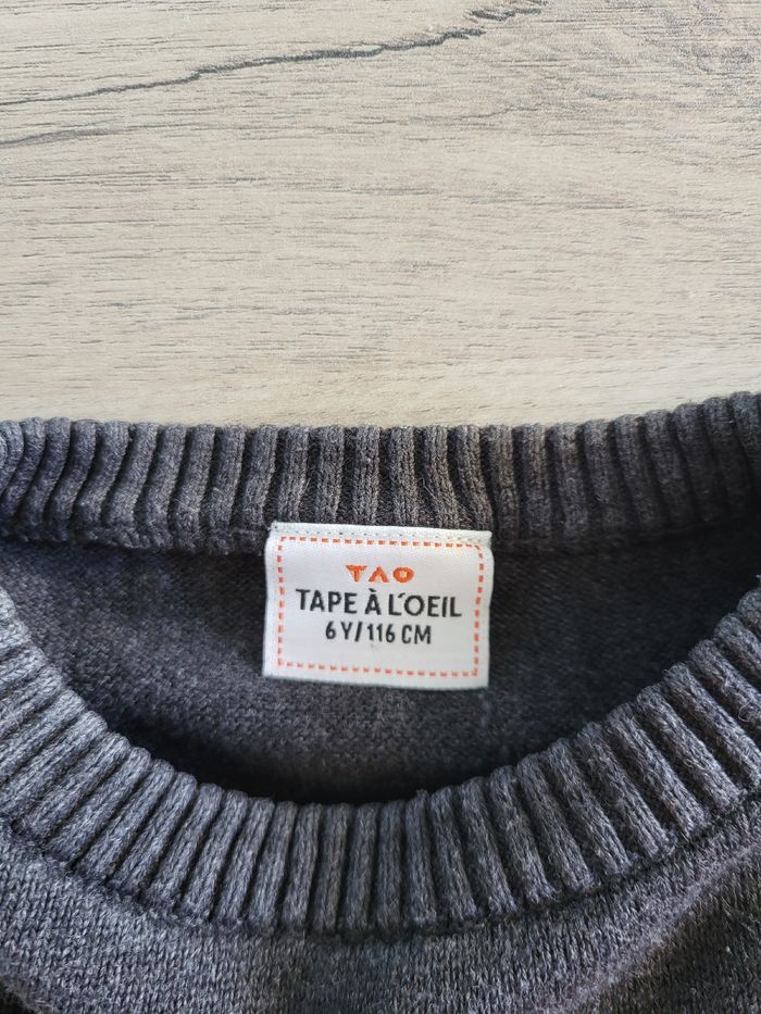 Pull tape à l'œil 6 ans - photo numéro 2