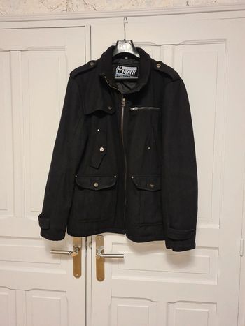 Veste noir, taille XXL   Armand Thierry