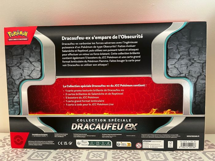 Coffret Pokémon Dracaufeu Ex Premium - photo numéro 2