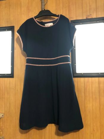 Robe petite ouverture dans le dos