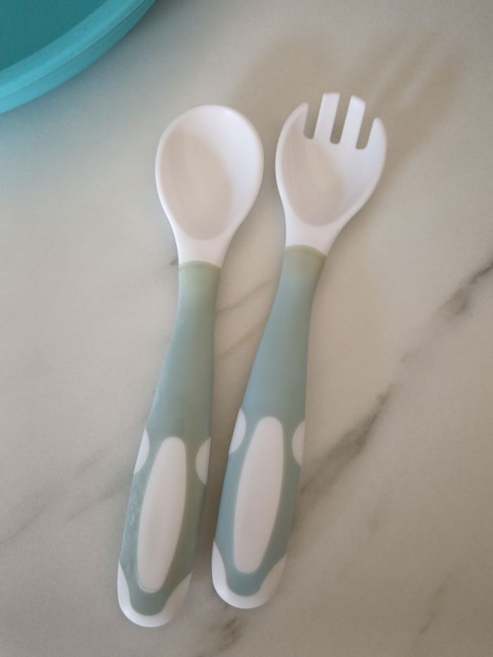 Assiette ventouse et couvert flexible - photo numéro 9