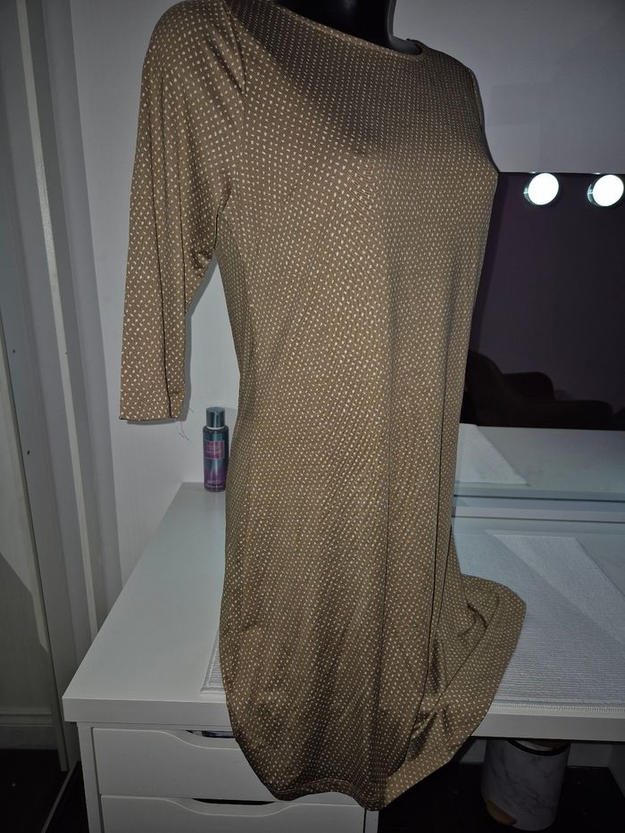 Robe moutarde  à pois - photo numéro 3