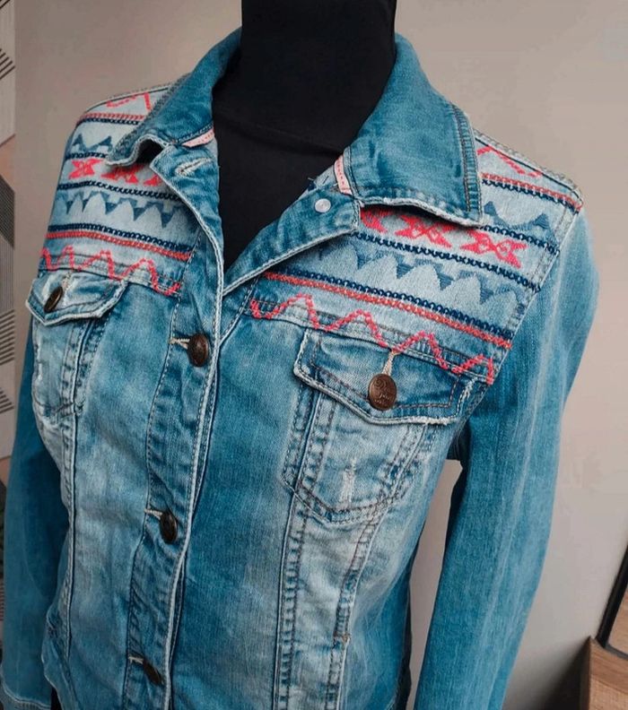 Jolie veste en jean Cache Cache - photo numéro 2