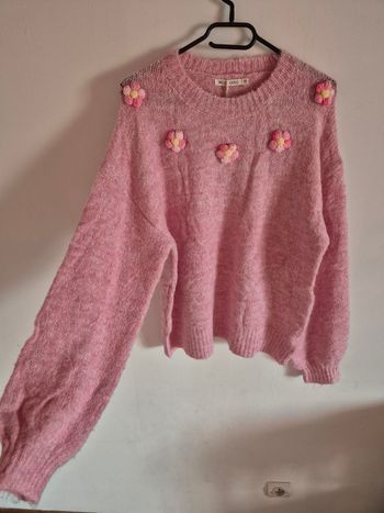 Pull fleurs brodées