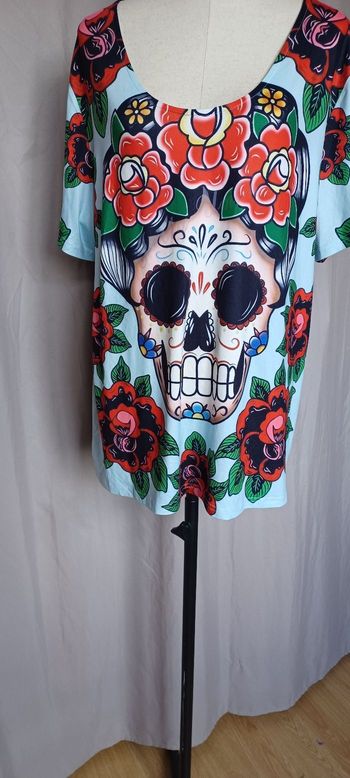 Très joli haut femme T U 