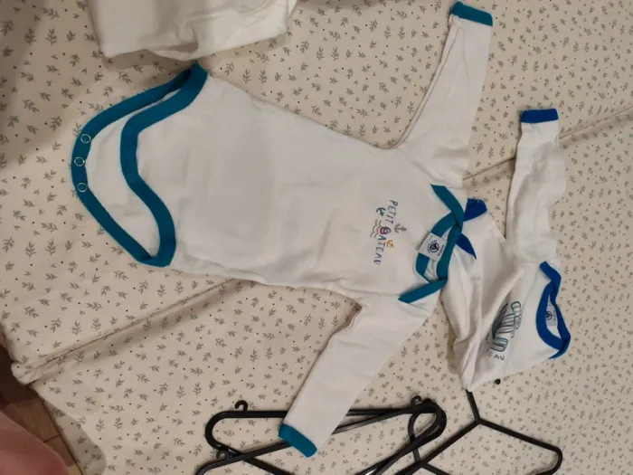 4 bodies manches longues petit bateau 6 mois - photo numéro 9