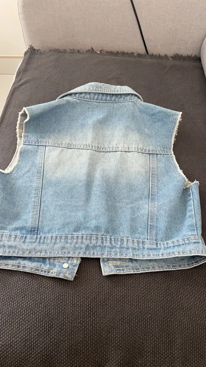 Mini veste en jeans - photo numéro 2