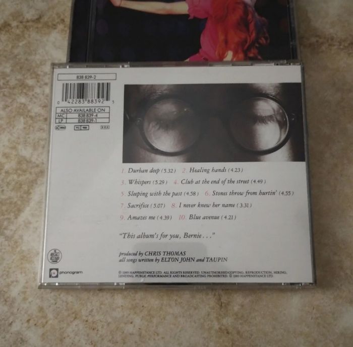 💽 Lot de 2 CD les albums 1 Elton John 1 Madonna (neuf) - photo numéro 6