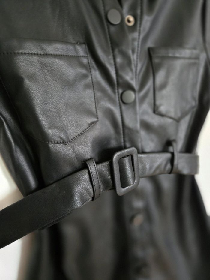 Robe simili cuir manche courte - photo numéro 2