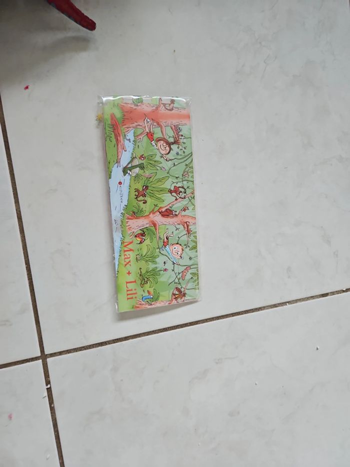 Porte crayon max et lili Neuf AB Q