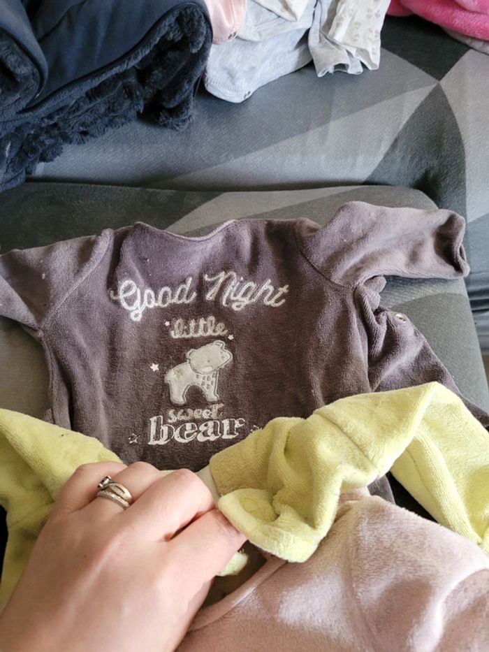 Lot 3 pyjamas 1 mois - photo numéro 2