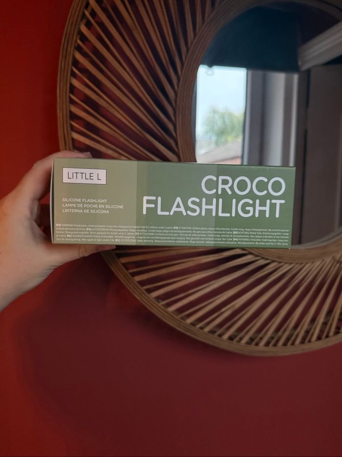 Lampe torche silicone crocodile neuve - photo numéro 3