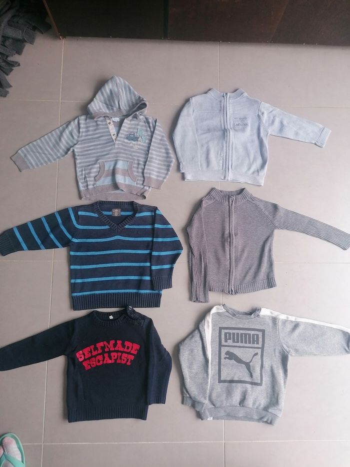 Lot 25 vêtements 2 ans garçon - photo numéro 4