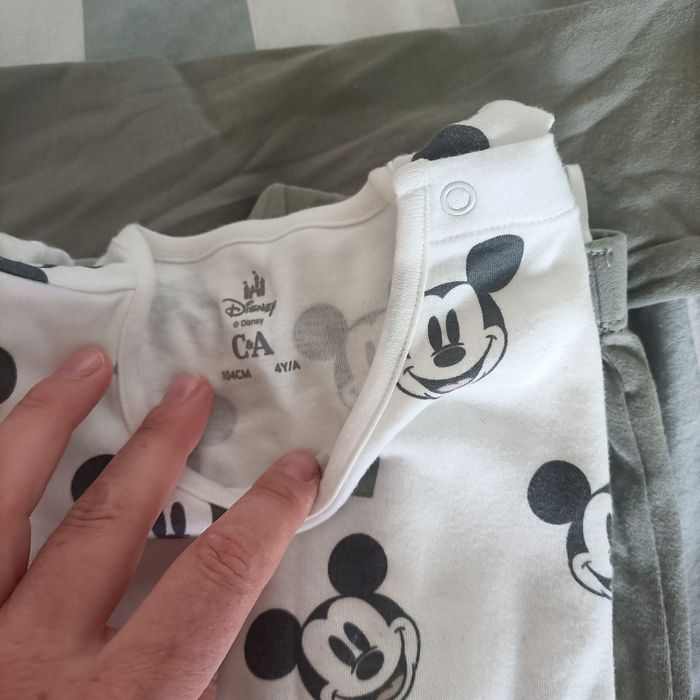 Lot de 2 pyjamas Mickey Disney C&A Taille 4 ans - photo numéro 6