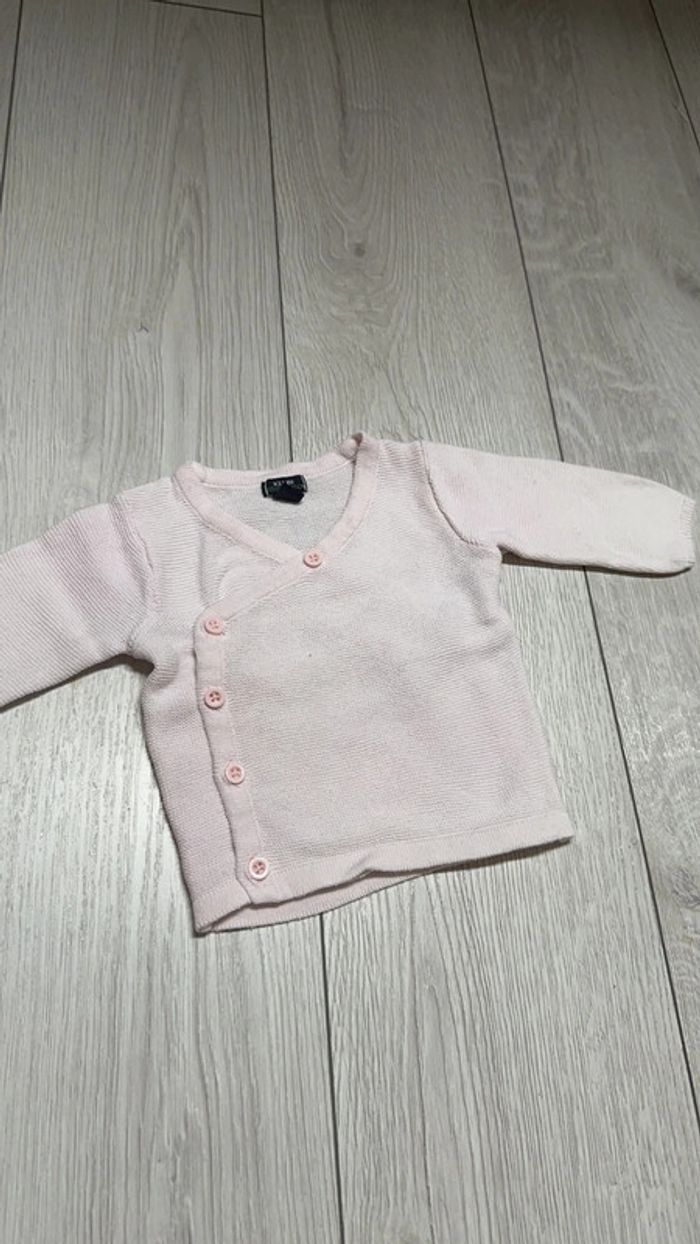 Gilet rose 1 mois
