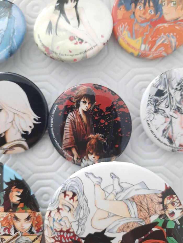 Lots de badge manga - photo numéro 7